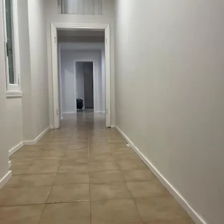 Apartment V12-3